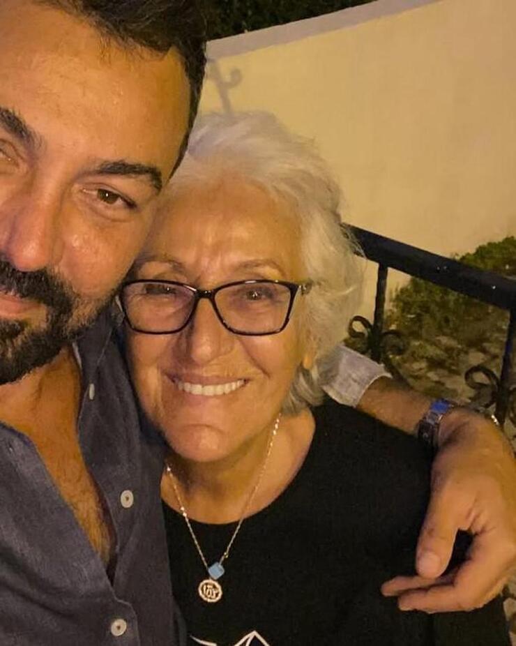 Aslı Hünel ve Saruhan Hünel'in acı günü: Annelerini kaybettiler