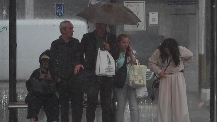 25 ilde Sarı Kodlu Alarm! Sağanak, sel ve kuvvetli rüzgar uyarısı Meteoroloji'den!