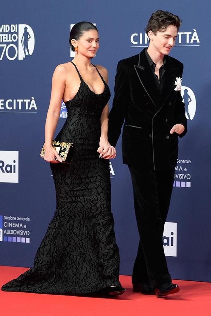 Kylie Jenner ve Timothee Chalamet'in Aşkı Resmen Açıklandı: İlk Pozlarını Paylaştılar!