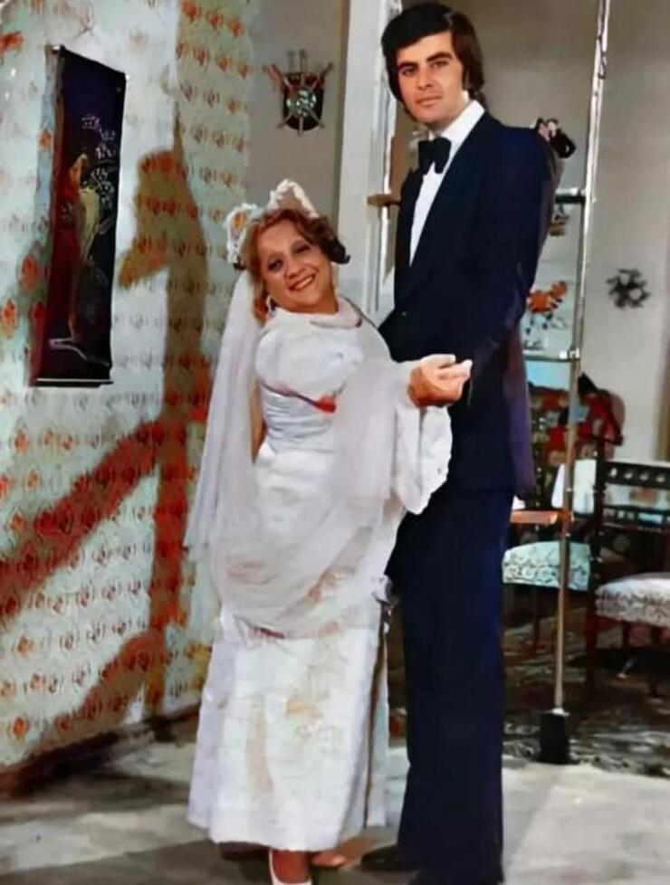 Adile filmi sete çıktı! Tarık Akan'a şaşırtan benzerlik ortaya çıktı
