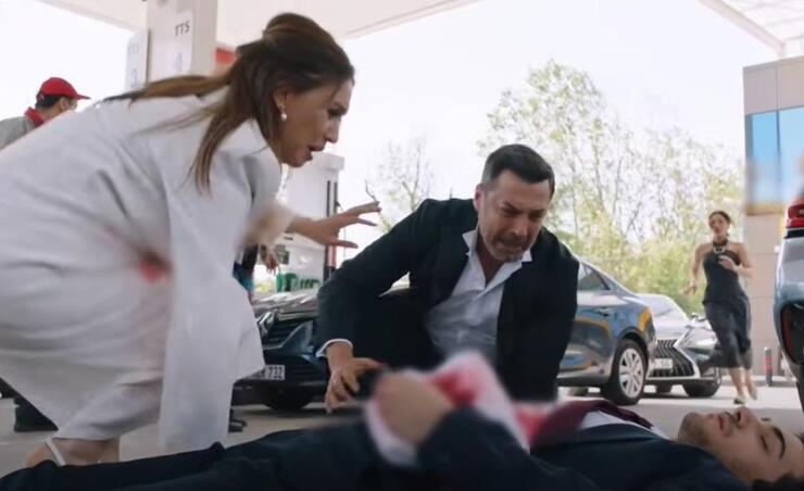 Kızılcık Şerbeti'nde çekim hatası! Metehan'ın bıçaklanma sahnesinde dikkat çeken detay