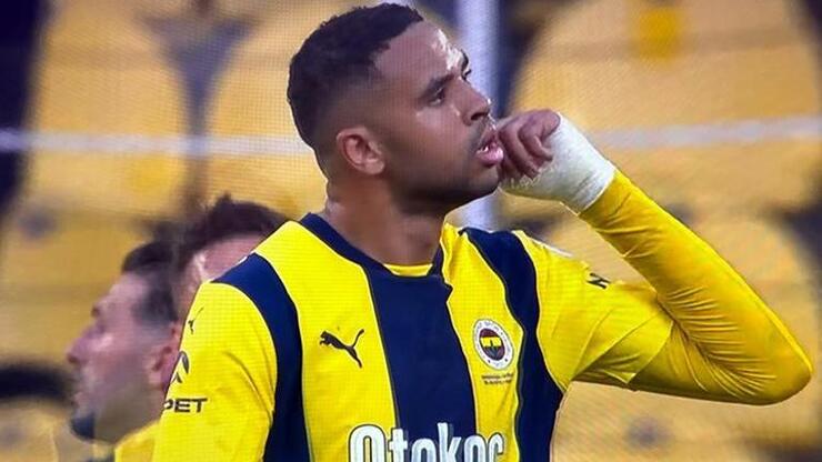 Fenerbahçe tribünlerinde istifa çağrıları! En Nesyri'den olay hareket...