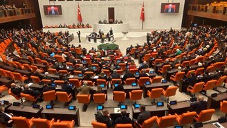 AK Parti Meclis'e sundu! Diyanet İşleri Başkanlığı ve diğer kurumlara ilişkin düzenlemeler geliyor