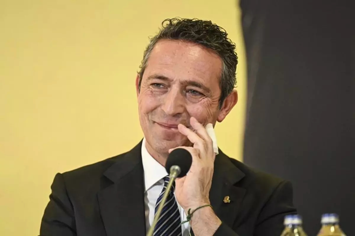 Fenerbahçe Başkanı Ali Koç, gelecek sezon için 4 önemli oyuncu transferi planladıklarını...