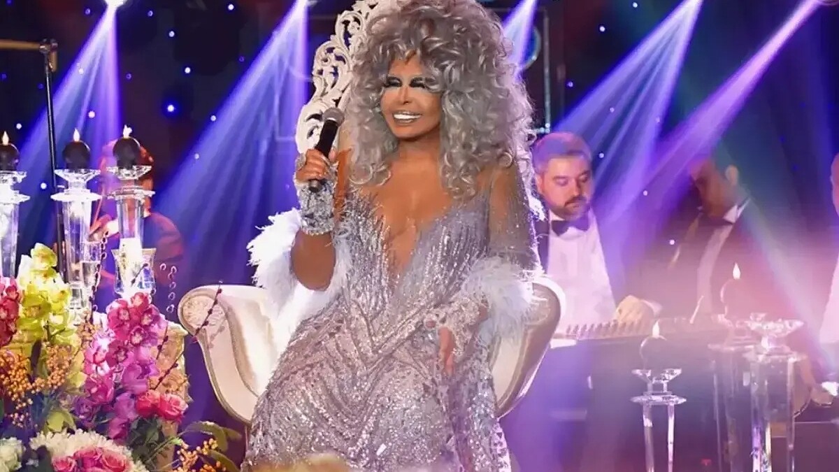 Bülent Ersoy'un İstanbul konserindeki şaşırtıcı dans performansı