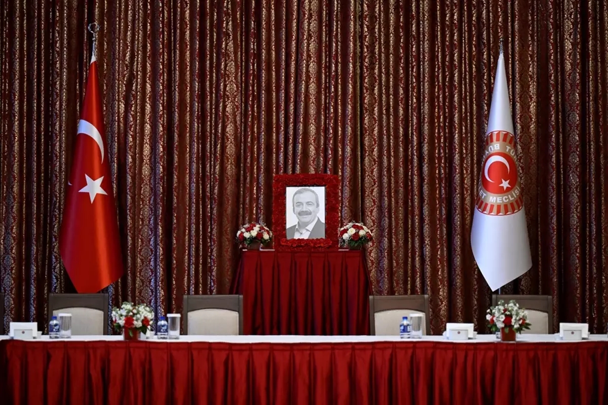 TBMM Başkanvekili Sırrı Süreyya Önder'in vefatı sonrası Meclis'te...