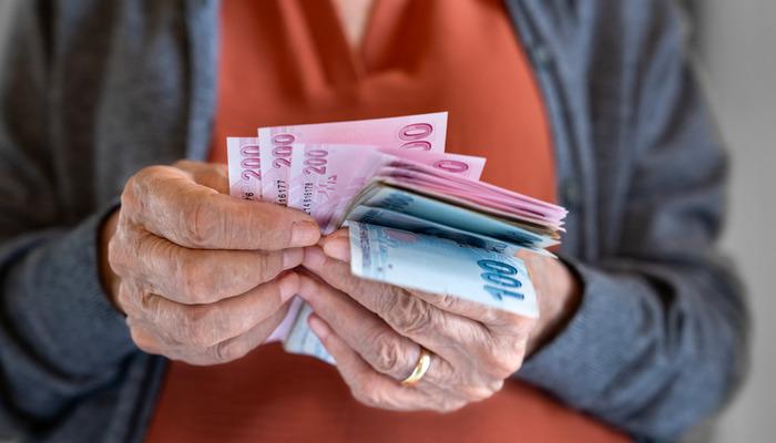 Emekli bayram ikramiyesi için net konuştu: İkramiyelerde artış olmayacak!