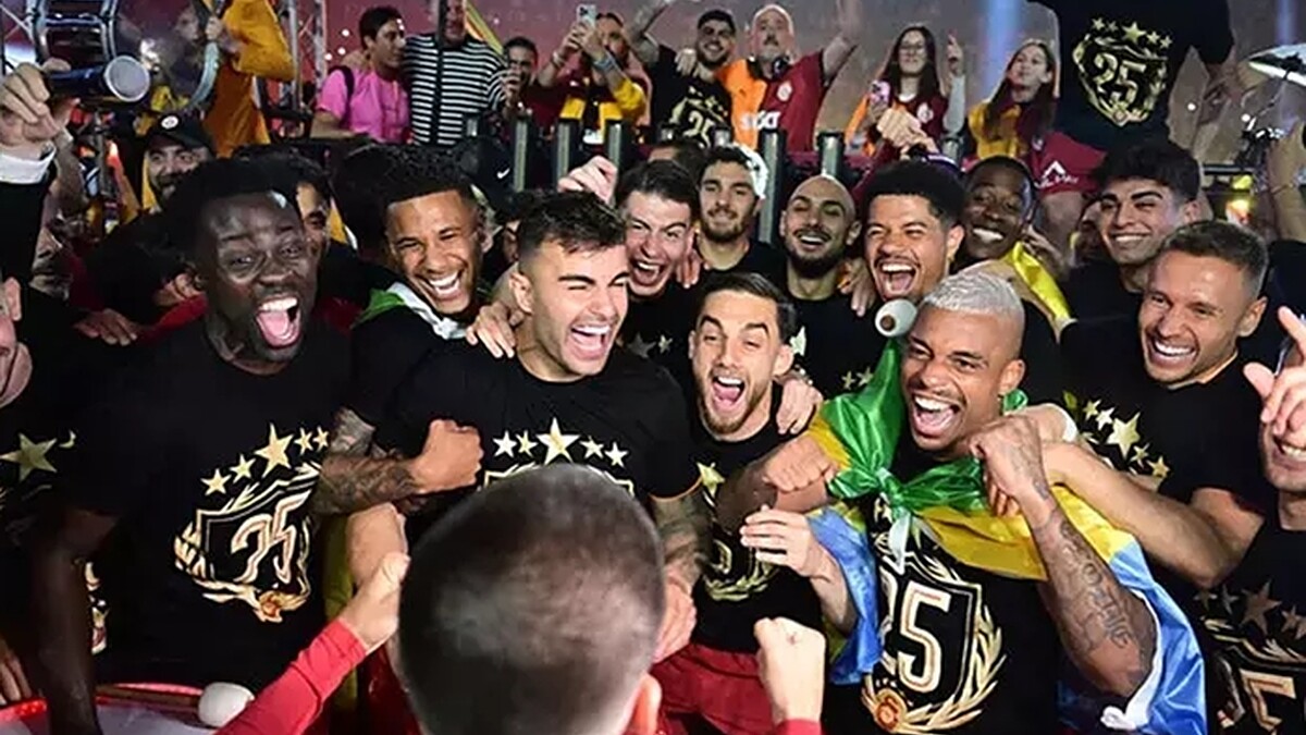 Galatasaray'ın şampiyonluk kutlamasında sahne alacak isimler belli oldu!