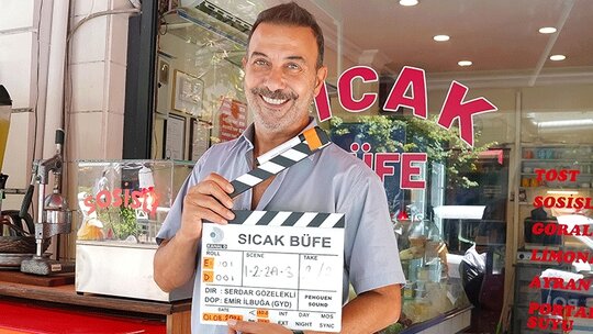 Hakan Yılmaz: Sıcak Büfe Filminin Komik Divası!