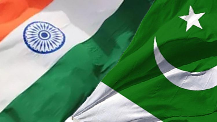 Hindistan ordusu, Pakistan ve Azad Keşmir bölgesine karşı askeri operasyon başlattı....