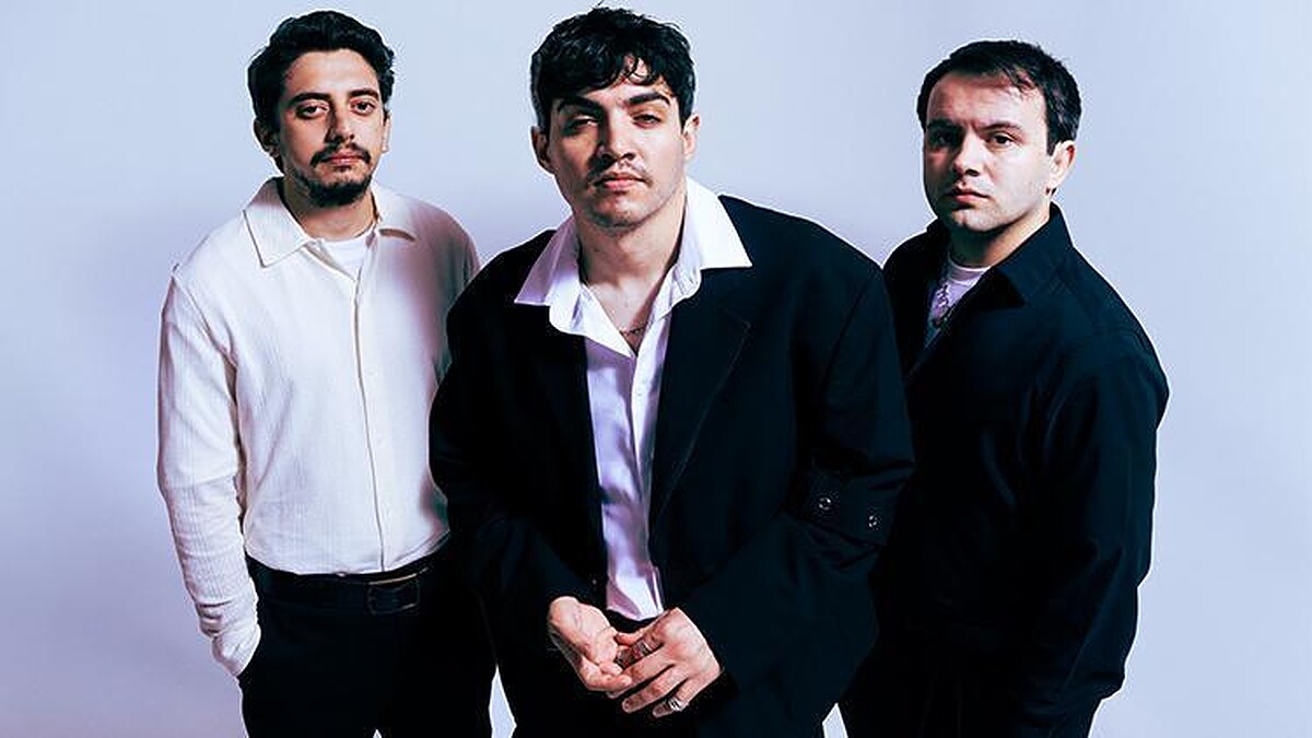 Mavi Gri: Yaralarımıza İlaç Olmaya Devam Ediyor!