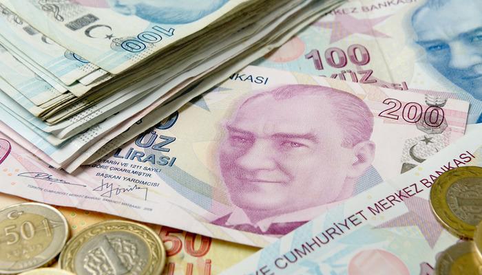Meclis'ten ev kadınlarına erken emeklilik müjdesi ve memurlara 3600 ek gösterge!