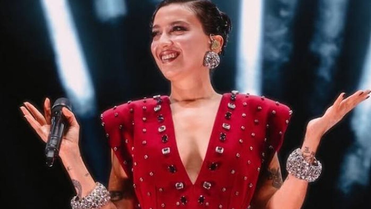 Melike Şahin konserde duygusal anlar yaşadı: "Kocam Sedat Arpalak yanımda değil!"