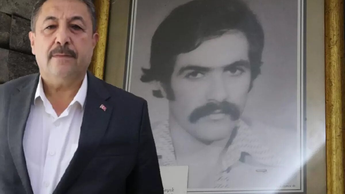 PKK'nın kendini feshetmesini memnuniyetle karşılayan şehit oğlundan teşekkür mesajı