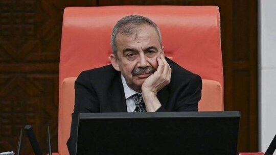 PKK terör örgütü resmen feshedildi! Sırrı Süreyya Önder için anlamlı vurgu yapıldı