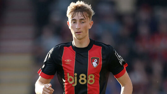 İspanyol devi, genç İspanyol futbolcuyla beş yıllık anlaşma sağladı. 20 yaşındaki...