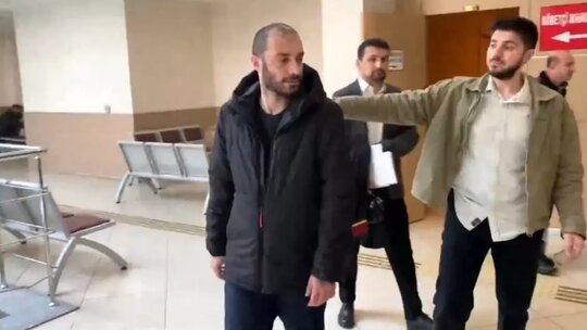 Sansar Salvo'nun babasına şiddet uygulayan rapçi tahliye edildi