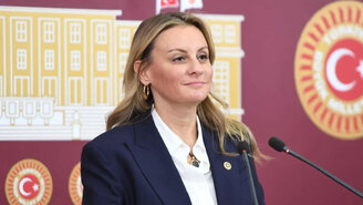 Seda Kaya Ösen CHP'ye katıldı, İzmir'deki milletvekili sayısı 13'e yükseldi