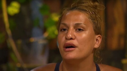Survivor'dan diskalifiye olan Almeda, adada kiminle alkol içtiğini açıkladı!