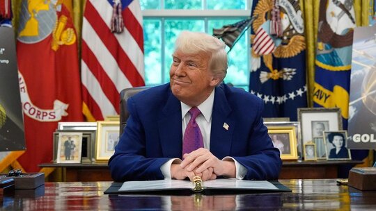 ABD Başkanı Donald Trump, yeni altın kubbe savunma sistemi hakkında açıklamalarda...