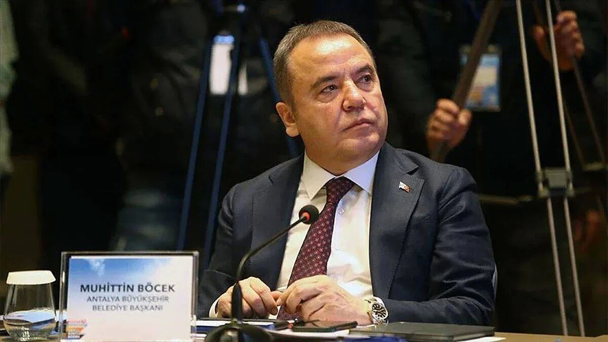 Antalya Büyükşehir Belediye Başkanı Muhittin Böcek'e 702 Sayfalık İddianame
