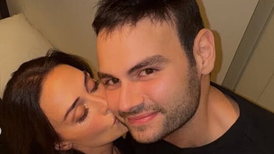 Esra Bilgiç ve Faruk Sabancı'nın Saint Moritz tatili sosyal medyayı salladı