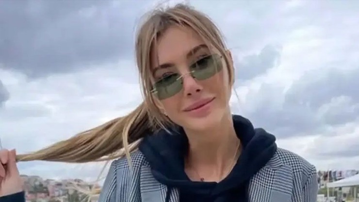 Şeyma Subaşı 10 Yaşından Beri Namaz Kıldığını Söyledi