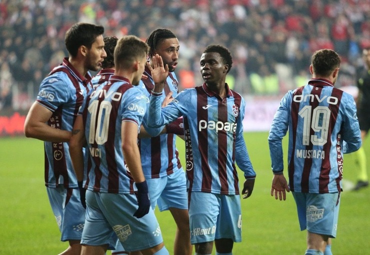Onuachu'nun 4 Golünden 2'si Sayıldı, Trabzonspor Kazandı