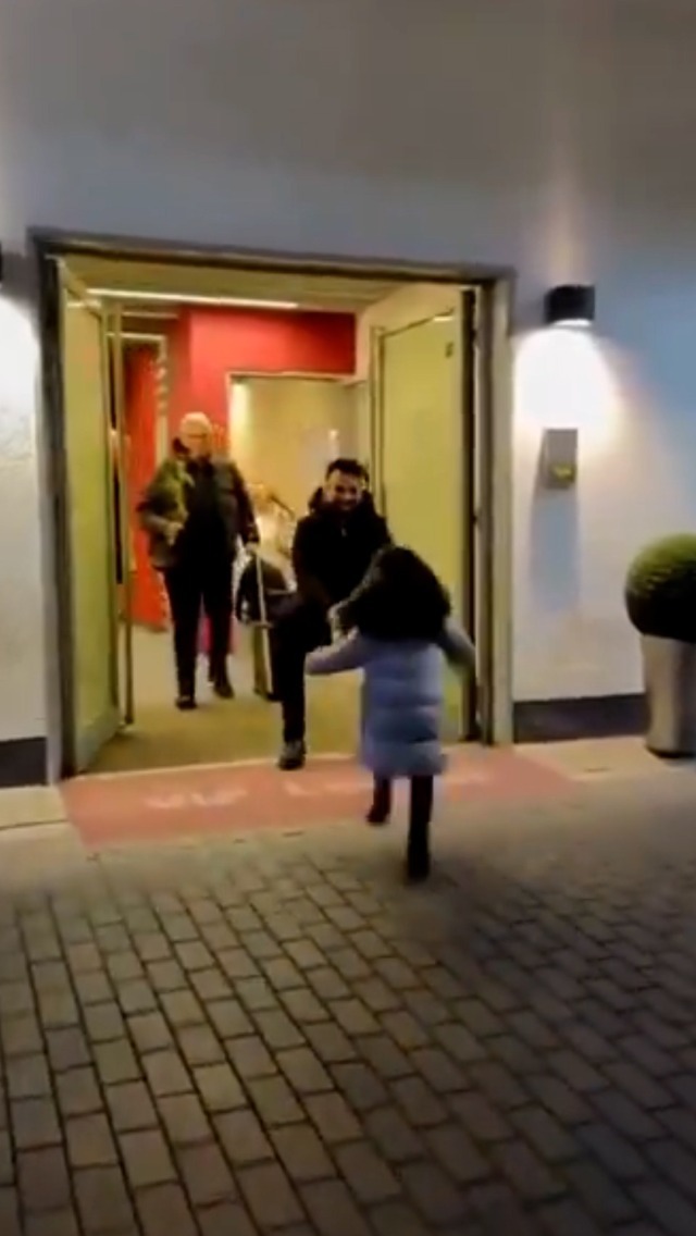 Tarkan 10 Konserden 500 Milyon Lira Kazandı, Kızına Kavuştu