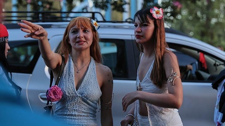 08:58Bad Bunny Buenos Aires'te 80 Bin Kişiyi Coşturdu