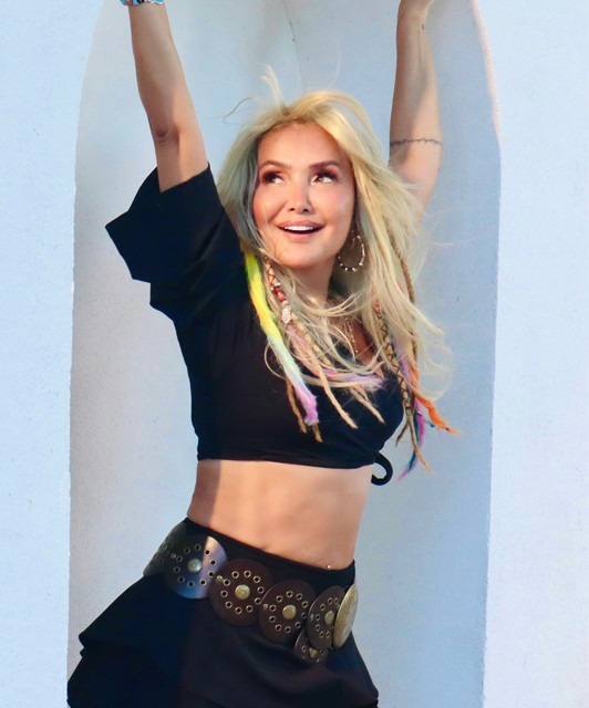 Yıllar Ona "Abone" Olamadı: 62’lik Çıtır Yonca Evcimik