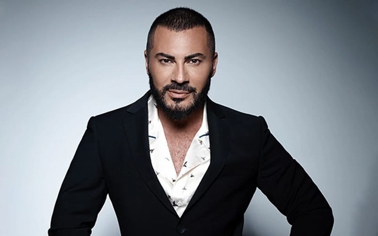 Rober Hatemo Klip İçin Eminönü’nde Sokak Müzisyeni Oldu