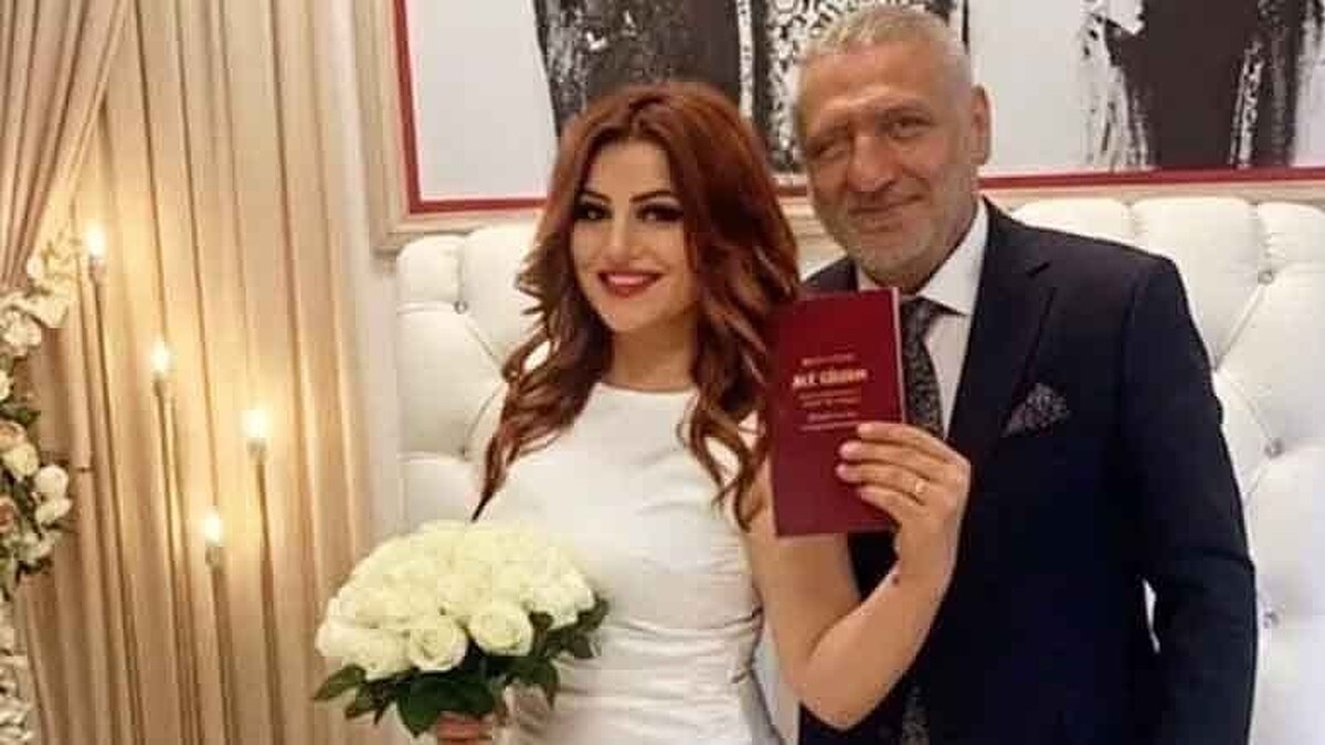  Ferdi Tayfur'un Oğlu Timur Turanbayburt Evlendi