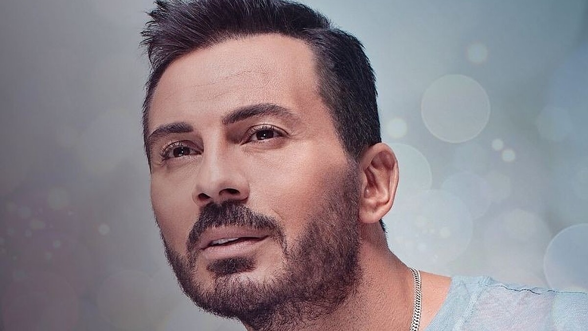 Rober Hatemo Klip İçin Eminönü’nde Sokak Müzisyeni Oldu