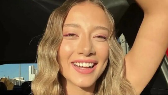 Survivor yarışmasıyla tanınan ve ardından müzik dünyasına geçiş yapan Aleyna...