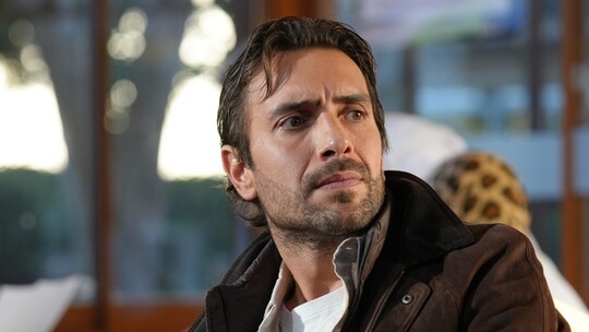 TRT 1'in sevilen dizisi Taşacak Bu Deniz'in Adil Koçari'si Ulaş Tuna Astepe,...