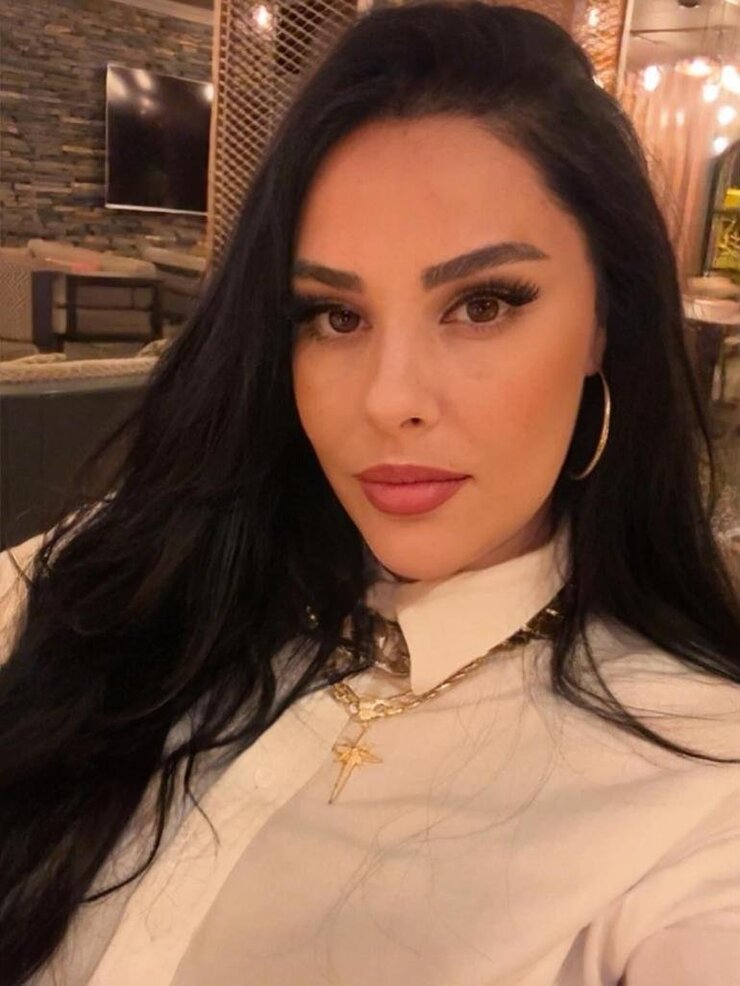 Tuğçe Tayfur Sahte Hesaplara Karşı Takipçilerini Uyardı