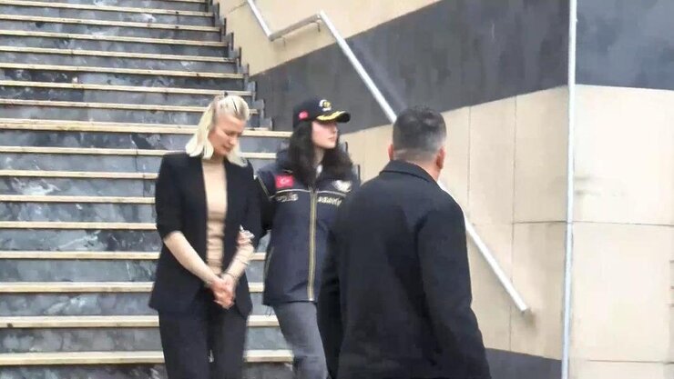 Seda Sayan Aleyna Kalaycıoğlu'nun Annesini Sert Bir Dille Eleştirdi