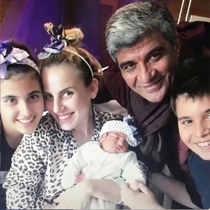 İbrahim Erkal'ın Kızı Elif 9 Yaşına Girdi