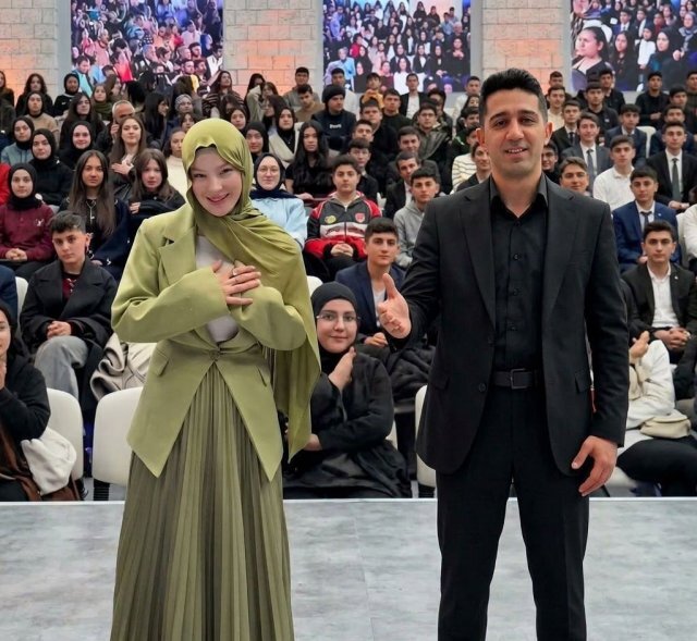 Fatma Soydaş'ın Estetik Öncesi Fotoğrafları Sosyal Medyayı Salladı