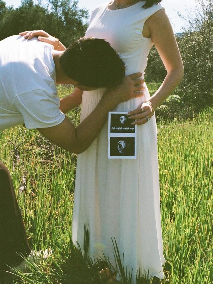 Taylor Lautner Ve Eşi İlk Bebeklerini Beklediklerini Duyurdu