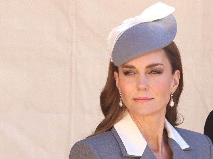 Kate Middleton Törende Şapkasıyla Büyüledi