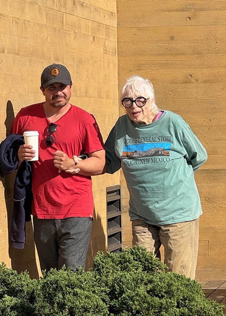 Shirley MacLaine 91 Yaşında Altı Yıllık Aranın Ardından Setlere Döndü