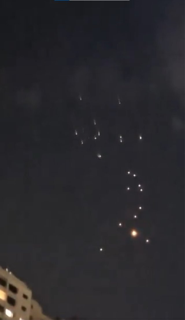 İran İsrail'e Yeni Füze Saldırısı Başlattı Tel Aviv Dahil Birçok Şehir Hedef Alındı