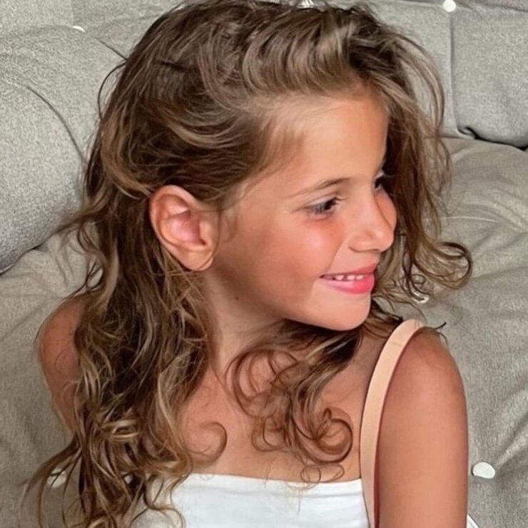 İbrahim Erkal'ın Kızı Elif 9 Yaşına Girdi