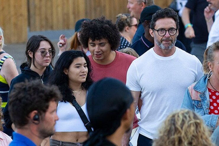 Hugh Jackman Evlilik Sonrası Değişen Görünümüyle Dikkat Çekti