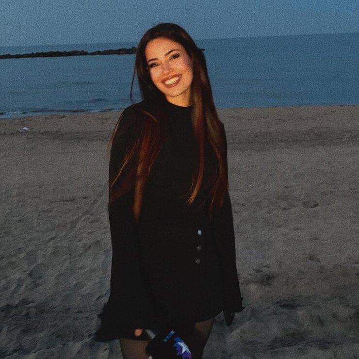 Canbay'ın Eski Sevgilisi Ece Aydınak Silivri Göndermesiyle Gündem Oldu