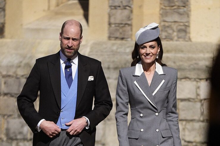 Kate Middleton Törende Şapkasıyla Büyüledi