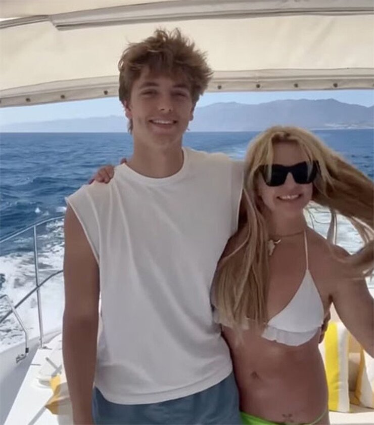 Britney Spears Yıllarca Hasret Kaldığı Oğullarıyla Yeniden Bir Araya Geldi