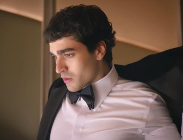 Mert Ramazan Demir Yeni Dizi İçin 20 Kilo Verdi